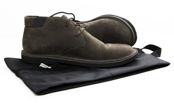Organiseur / Sac à chaussures noir (3 cm x 37 cm x 12 cm)