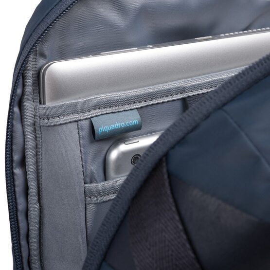 Sac à dos pour ordinateur portable en nylon recyclé, bleu