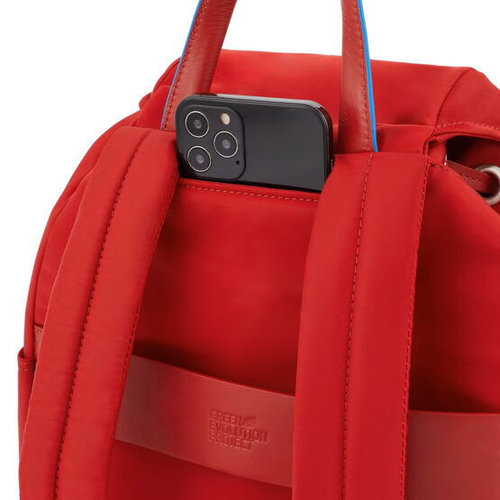 Ryan - Sac à dos pour femme en tissu recyclé avec compartiment pour iPad® en rouge
