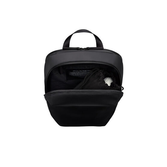 Gion Backpack en noir taille M